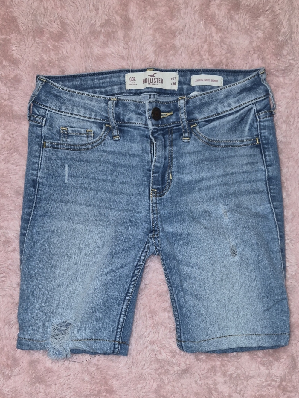 Hollister Women's Light Wash Boyfriend Denim Shorts